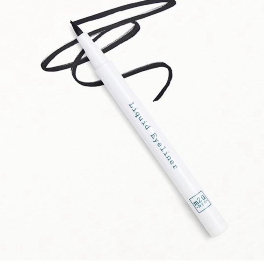 M2U NYC Liquid Eyeliner in BLACK Full Size New in sealed plastic package